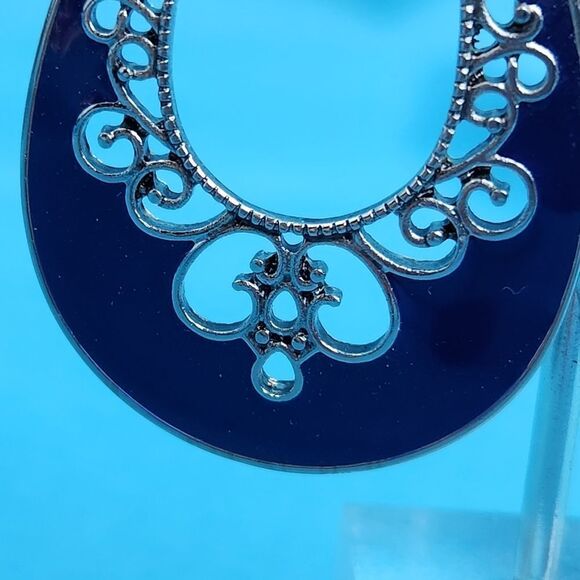 🩵NWOT Premier "Color Pop" Blue & Silver Toned Scroll Teardrop Earrings - Picture 7 of 7